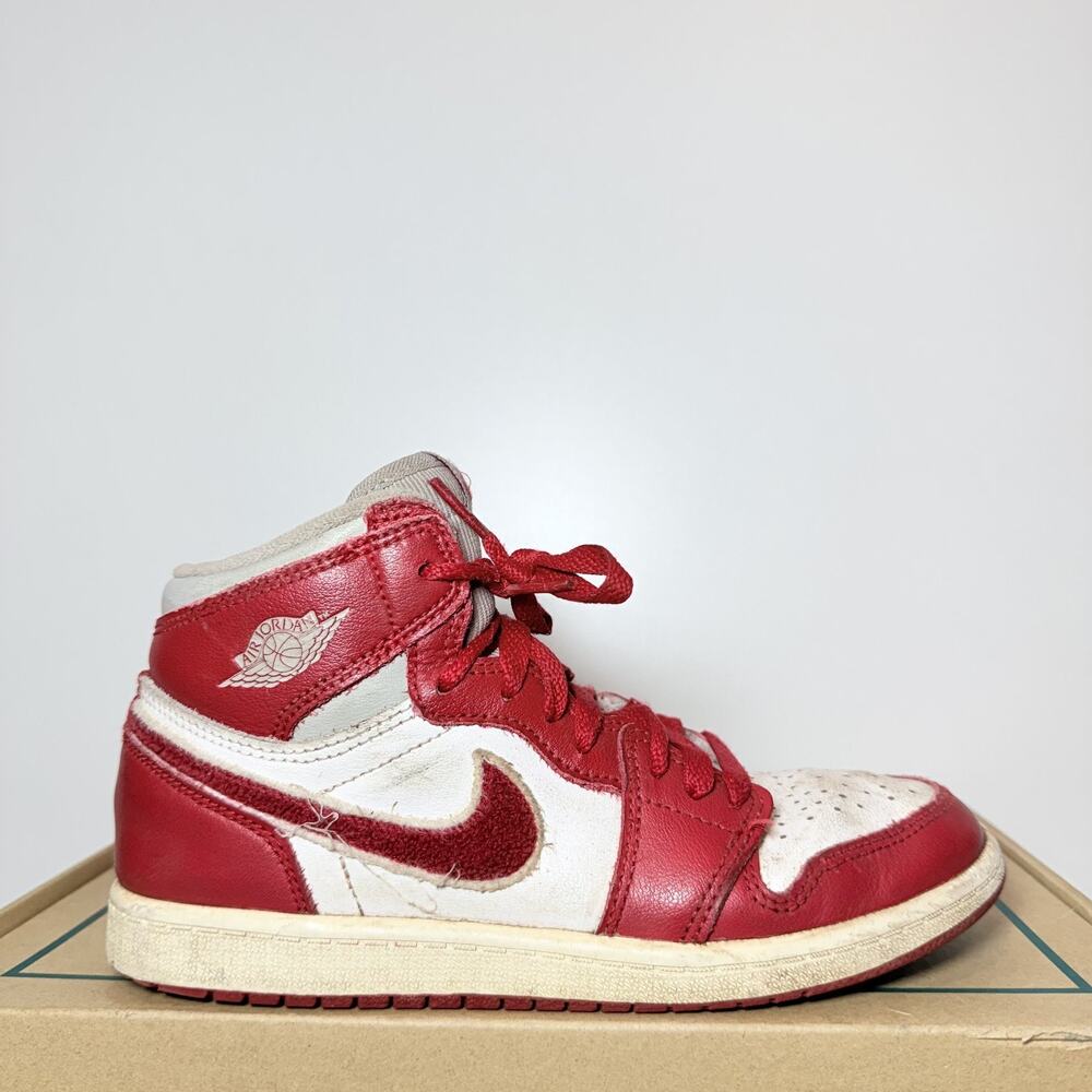 Nike Air Jordan 1 Retro High OG Varsity Red Chenille Youth Size 3Y Sneakers Kids